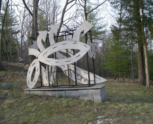 6-House Sculptor concrete steel rubber 73h 91w 30d 1989